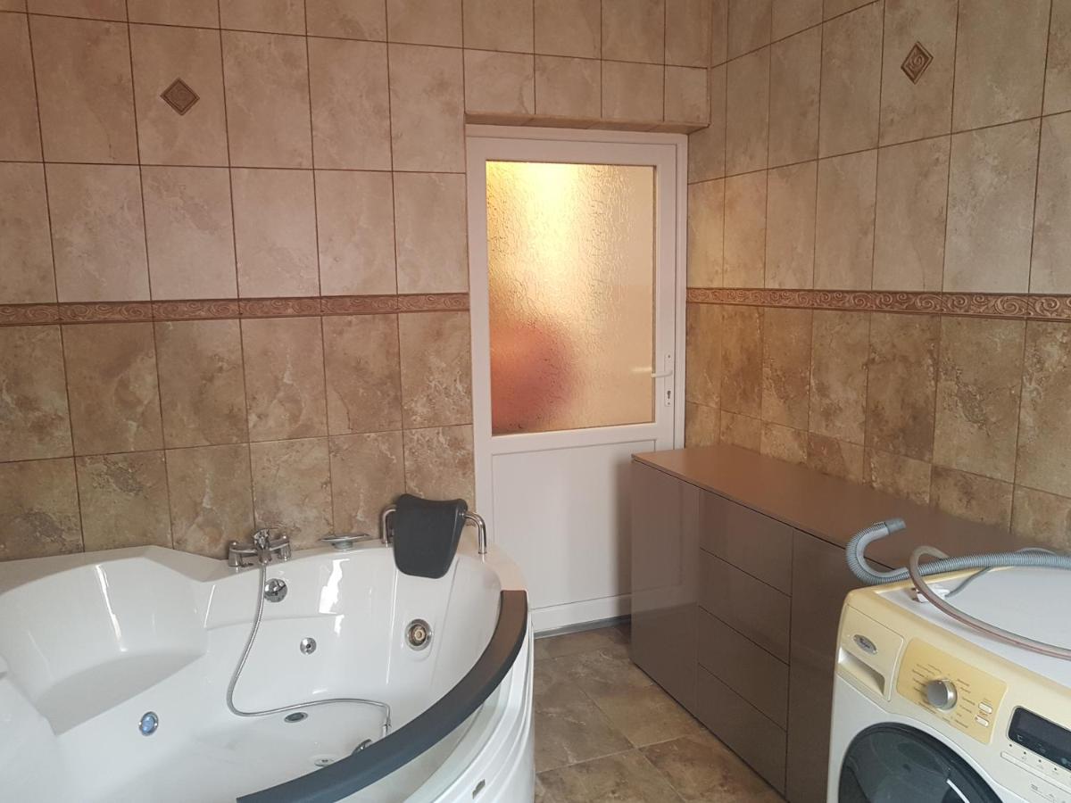 Casa Cojanu Petroşani Exterior foto