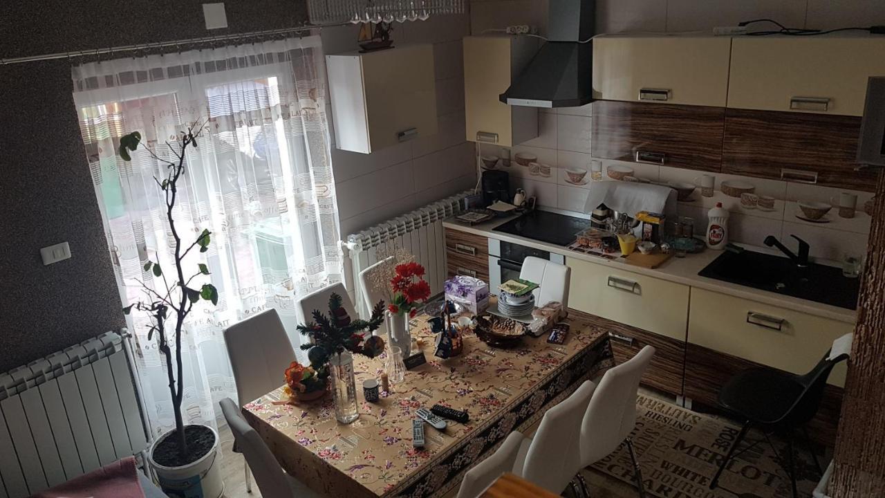 Casa Cojanu Petroşani Exterior foto